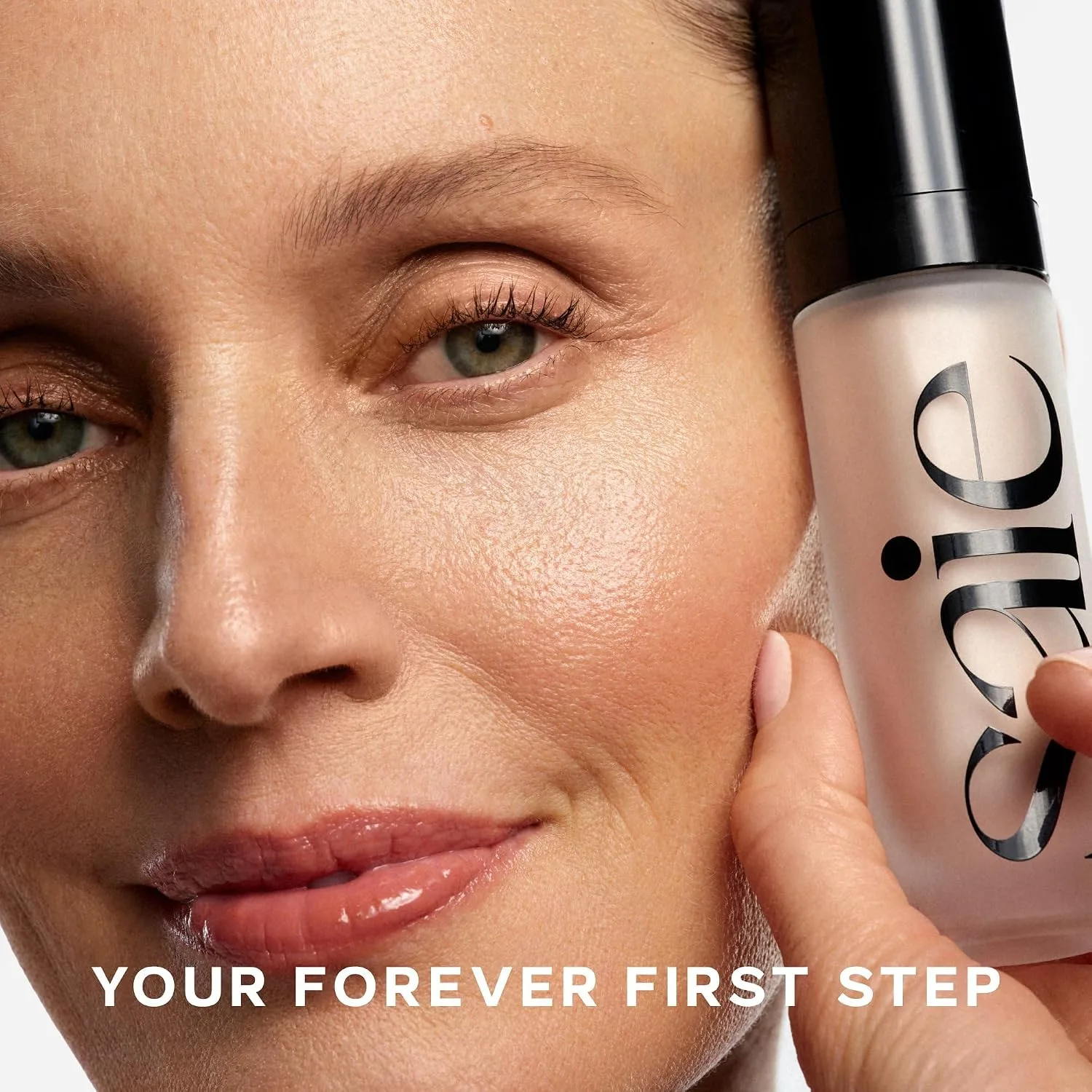 Saie Glowy Super Gel Illuminating Face Makeup Primer
