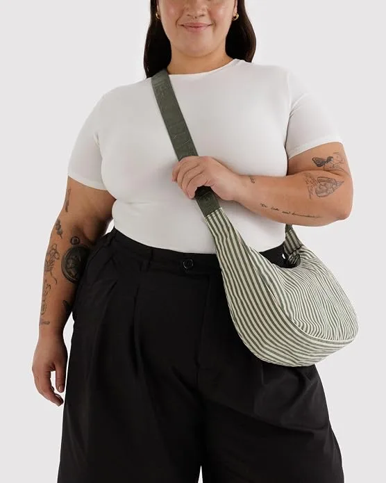 BAGGU Medium Nylon Crescent Bag (Sage Stripe)